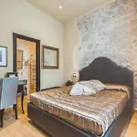 Szálloda La Del Conte Mameli - Boutique & Olbia