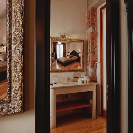 La Del Conte Mameli Hotel