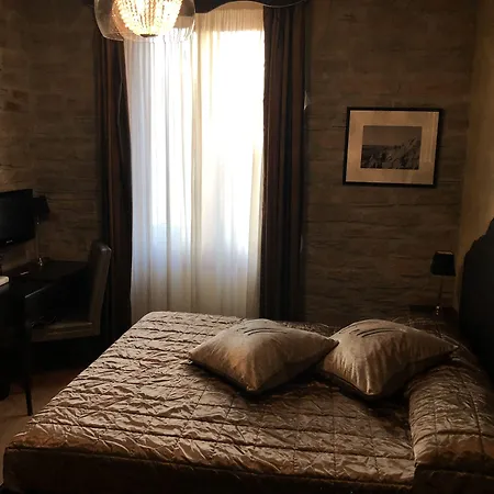 Otel La Del Conte Mameli - Boutique & 4*