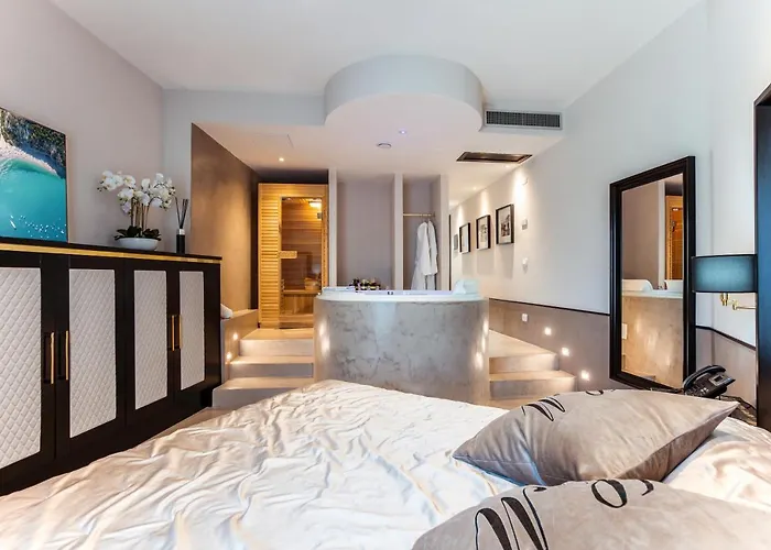 La Del Conte Mameli - Boutique & Όλμπια