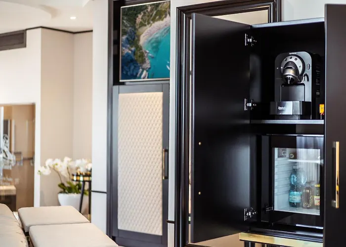 La Del Conte Mameli - Boutique & 4* Όλμπια