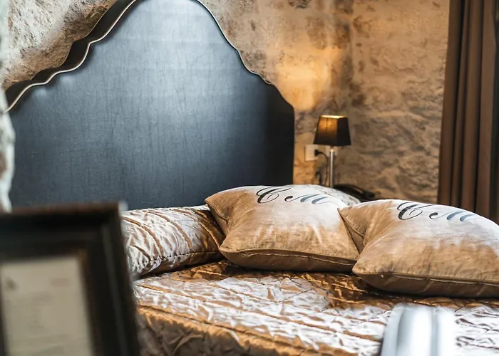 La Del Conte Mameli - Boutique & Όλμπια