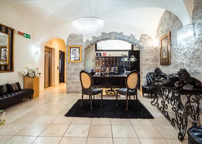 La Del Conte Mameli - Boutique & Όλμπια