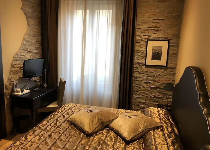 La Del Conte Mameli - Boutique & Όλμπια